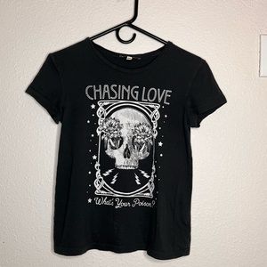 Women’s Express Graphic Tee - Chasing Love - XS